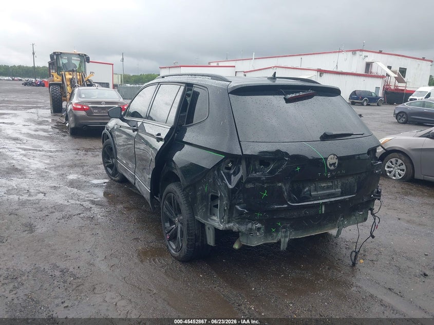 2024 Volkswagen Tiguan VIN 3VV8B7AX8RM033017 IAAI salvage auction — REAR END, Salvage - Greater Than 75% (Maryland), sold $9,900 on 2026-08-28 (photo 3)