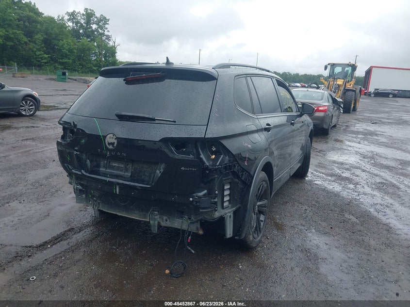 2024 Volkswagen Tiguan VIN 3VV8B7AX8RM033017 IAAI salvage auction — REAR END, Salvage - Greater Than 75% (Maryland), sold $9,900 on 2026-08-28 (photo 4)