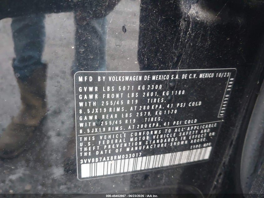 2024 Volkswagen Tiguan VIN 3VV8B7AX8RM033017 IAAI salvage auction — REAR END, Salvage - Greater Than 75% (Maryland), sold $9,900 on 2026-08-28 (photo 9)