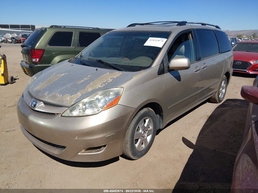 2008 Toyota Sienna VIN 5TDZK22C48S133471 IAAI salvage auction — NORMAL WEAR, Clear-Dealer Only (Arizona), sold $600 on 2026-07-28 (photo 2)