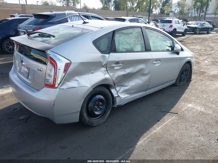2014 Toyota Prius VIN JTDKN3DU7E0393981 IAAI salvage auction — REAR END, Salvage Title, sold $1,850 on 2026-07-17 (photo 4)