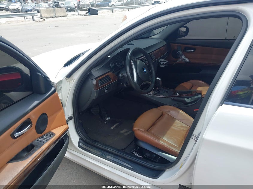 2011 BMW 3 series VIN WBAPM5C52BE576425 IAAI salvage auction — RIGHT REAR, Salvage (North Carolina), sold $1,800 on 2026-07-20 (photo 5)