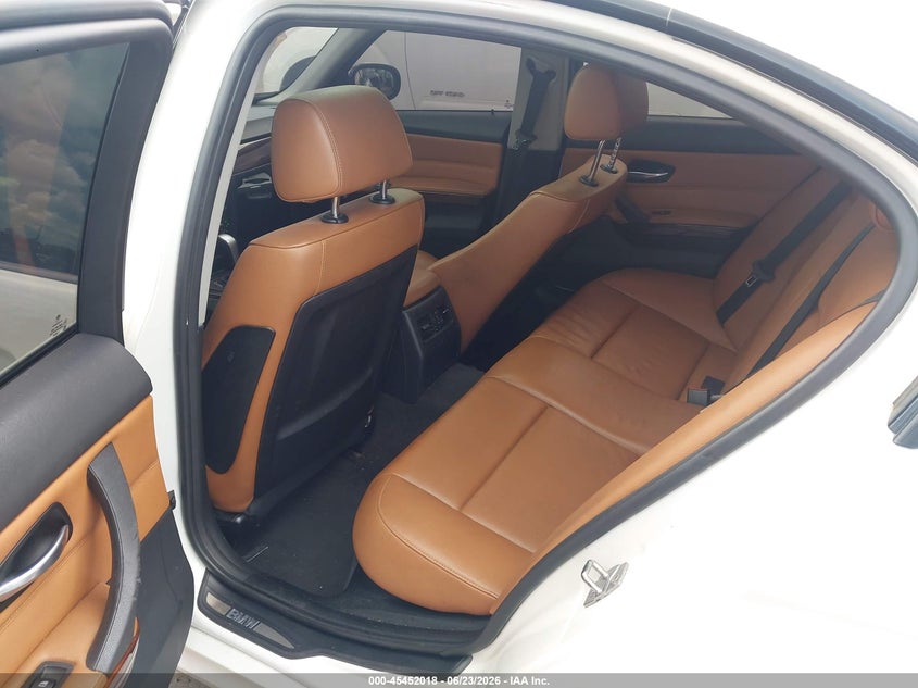 2011 BMW 3 series VIN WBAPM5C52BE576425 IAAI salvage auction — RIGHT REAR, Salvage (North Carolina), sold $1,800 on 2026-07-20 (photo 8)