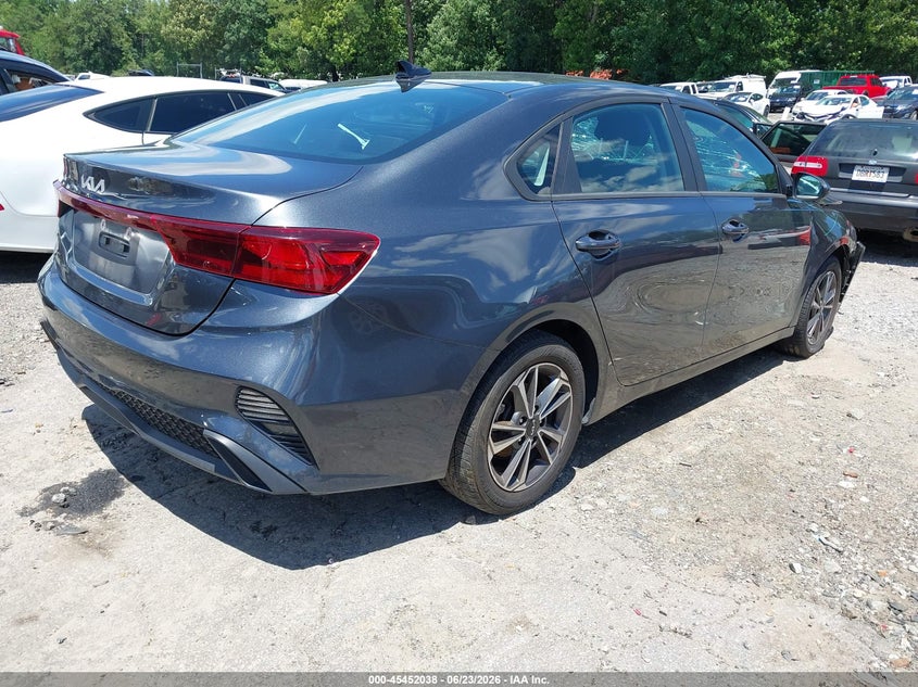 2024 Kia Forte VIN 3KPF24AD8RE724259 IAAI salvage auction — FRONT END, Salvage Title, sold $3,600 on 2026-09-09 (photo 4)