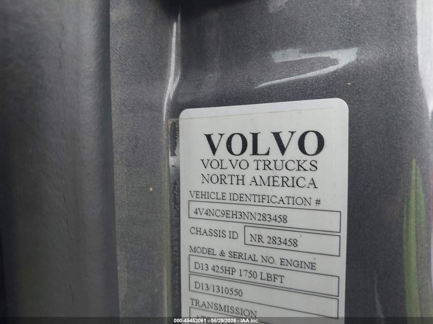 2022 Volvo VIN 4V4NC9EH3NN283458 IAAI salvage auction — FRONT END, Salvage (Tennessee), sold $28,350 on 2026-08-19 (photo 8)