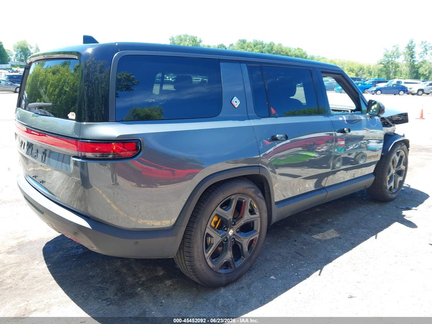 2025 Rivian R1s VIN 7PDSGCBP2SN057864 IAAI salvage auction — FRONT END, Salvage Title, sold $36,100 on 2026-08-17 (photo 4)