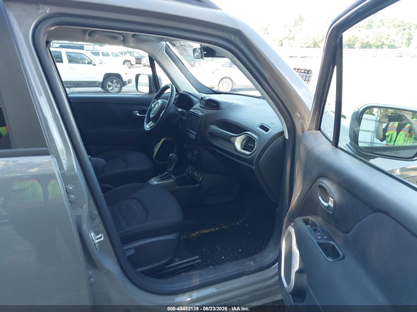 2019 Jeep Renegade VIN ZACNJBBB3KPK56284 IAAI salvage auction — FRONT END, Clear (Michigan), sold $2,500 on 2026-08-10 (photo 5)