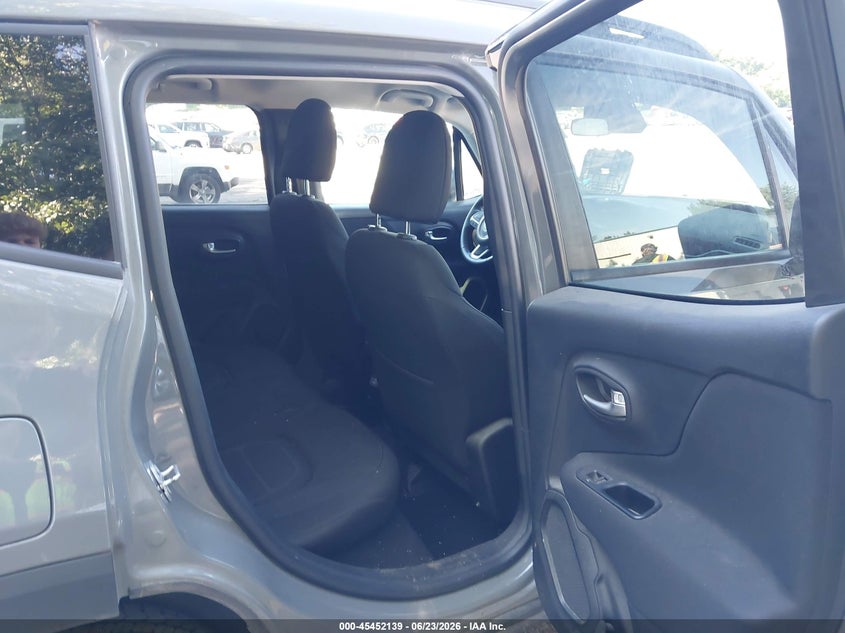 2019 Jeep Renegade VIN ZACNJBBB3KPK56284 IAAI salvage auction — FRONT END, Clear (Michigan), sold $2,500 on 2026-08-10 (photo 8)