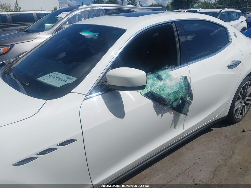 2015 Maserati Ghibli VIN ZAM57XSA0F1162158 IAAI salvage auction — LEFT & RIGHT, Salvage Title, sold $3,975 on 2026-09-09 (photo 6)