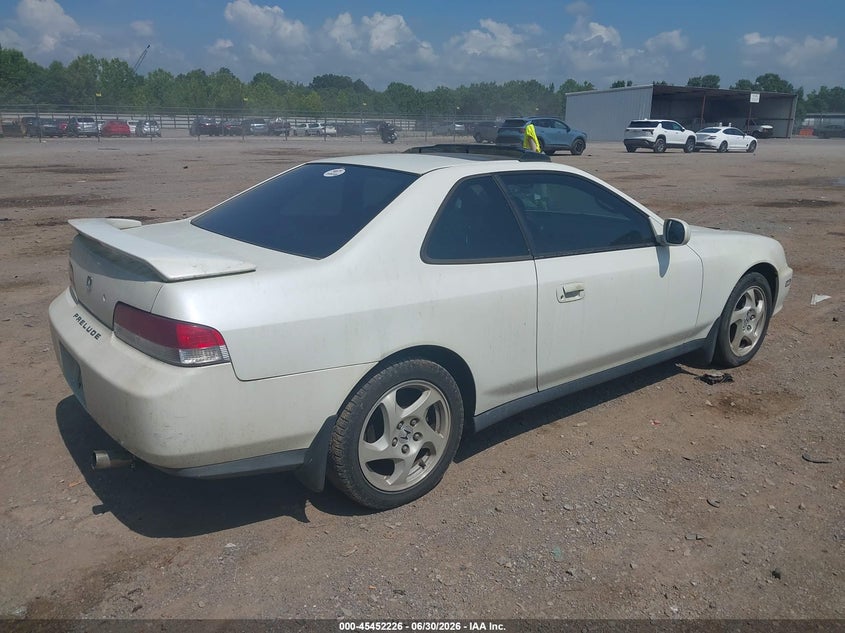 1998 Honda Prelude VIN JHMBB6145WC014523 IAAI salvage auction — NORMAL WEAR, Clear (Tennessee), sold $3,700 on 2026-07-08 (photo 4)