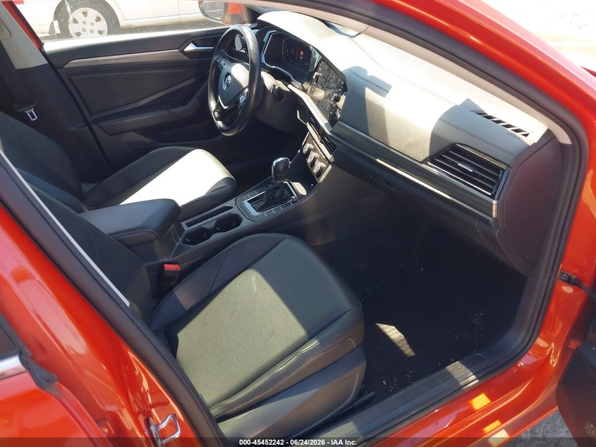 2019 Volkswagen Jetta VIN 3VWE57BU3KM068290 IAAI salvage auction — REAR END, Salvage Title, sold $4,350 on 2026-08-20 (photo 5)