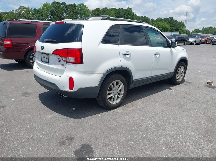 2015 Kia Sorento VIN 5XYKT4A63FG622945 IAAI salvage auction — NORMAL WEAR, Clear (Georgia), sold $1,425 on 2026-07-08 (photo 4)