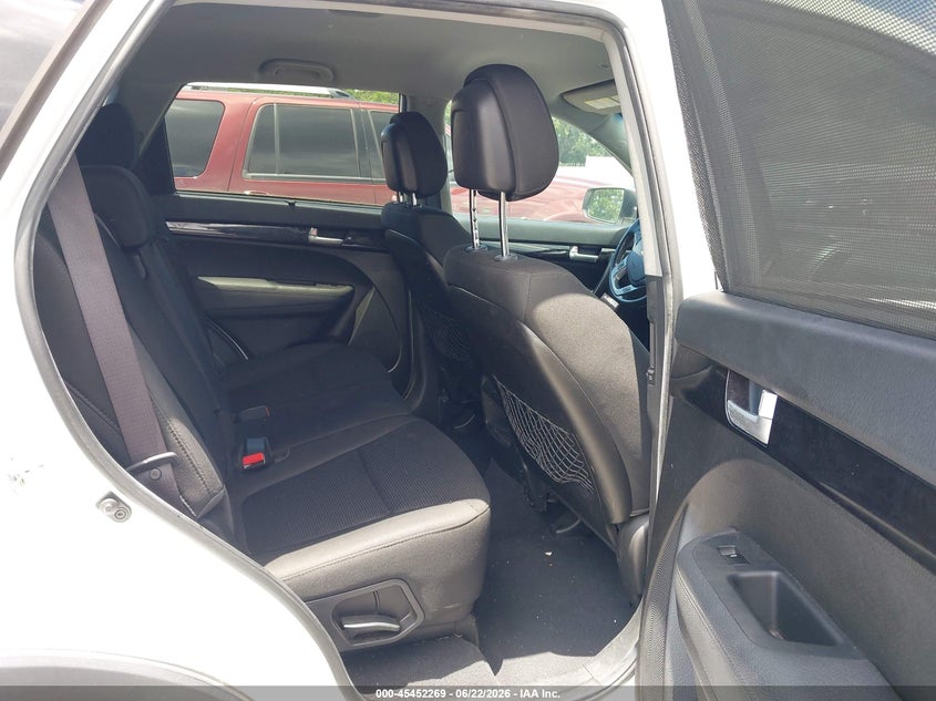2015 Kia Sorento VIN 5XYKT4A63FG622945 IAAI salvage auction — NORMAL WEAR, Clear (Georgia), sold $1,425 on 2026-07-08 (photo 8)