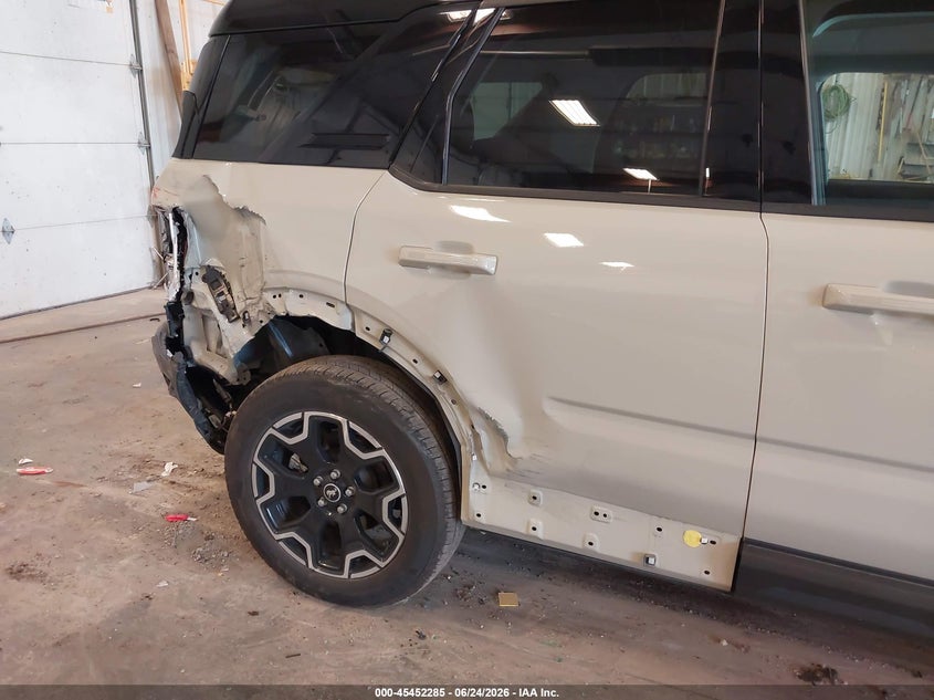 2025 Ford Bronco sport VIN 3FMCR9CNXSRE43186 IAAI salvage auction — REAR END, Clear (Michigan), sold $14,100 on 2026-07-28 (photo 6)