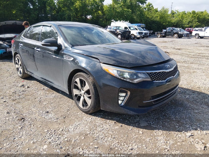 2018 Kia Optima VIN 5XXGW4L21JG216277 IAAI salvage auction — SIDE, Salvage Title, sold $500 on 2026-07-30 (photo 1)