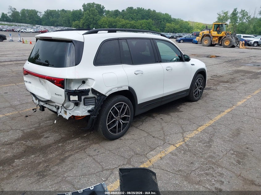 2022 Mercedes-benz VIN W1N9M0KB8NN012376 IAAI salvage auction — REAR END, Clear (Michigan), sold $11,600 on 2026-07-31 (photo 4)