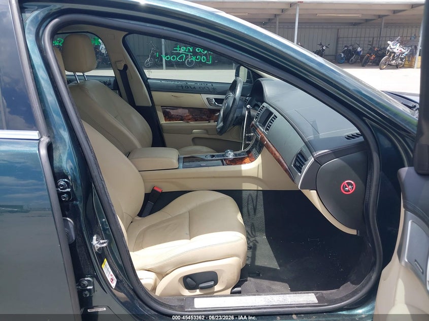 2015 Jaguar Xf VIN SAJWA0FS0FPU88755 IAAI salvage auction — LEFT SIDE, Salvage (Texas), sold $1,650 on 2026-07-22 (photo 5)