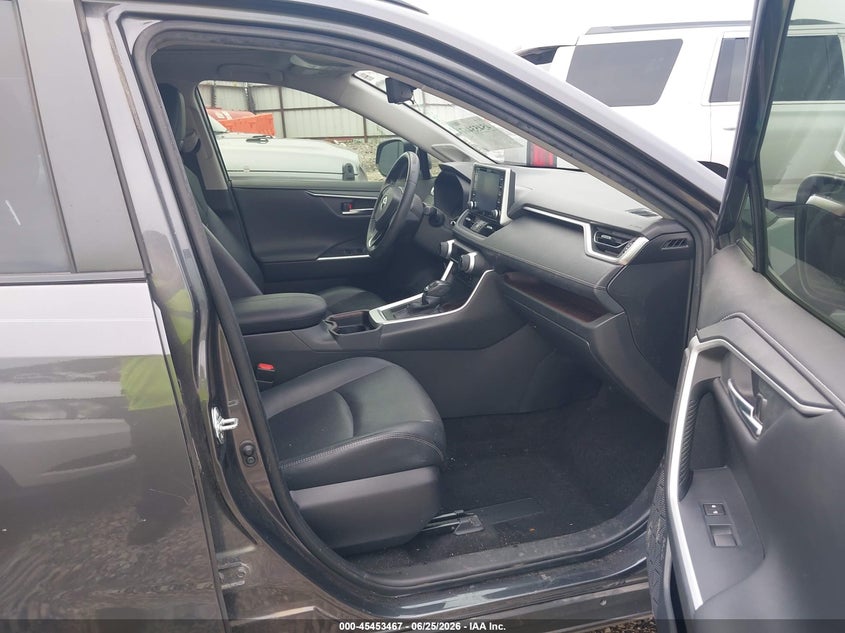 2020 Toyota Rav 4 VIN JTMY1RFV4LJ018216 IAAI salvage auction — FRONT END, Salvage (Arkansas), sold $9,200 on 2026-07-30 (photo 5)
