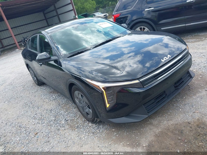 2025 Kia K4 VIN 3KPFT4DE7SE015071 IAAI salvage auction — WATER/FLOOD, Salvage Title, sold $9,700 on 2026-07-31 (photo 1)