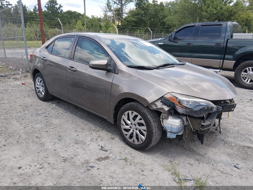 2018 Toyota Corolla VIN 5YFBURHE8JP766826 IAAI salvage auction — NORMAL WEAR, Clear (South Carolina), sold $2,650 on 2026-07-07 (photo 1)