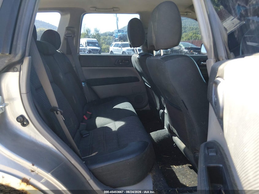 2005 Subaru Forester VIN JF1SG69685H701673 IAAI salvage auction — RIGHT FRONT, Salvage (Pennsylvania), sold $325 on 2026-07-15 (photo 8)