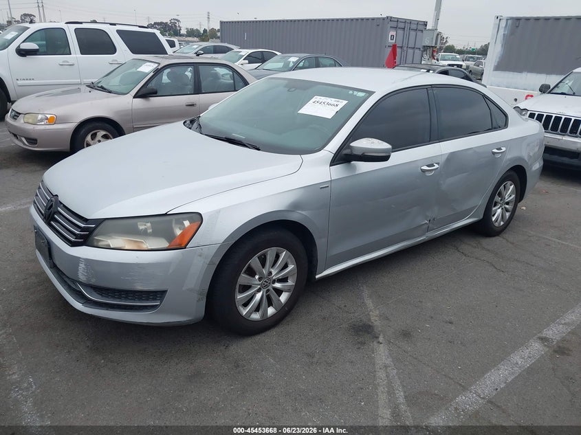 2015 Volkswagen Passat VIN 1VWAT7A31FC010831 IAAI salvage auction — NORMAL WEAR, Clear - Dealer Only (California), sold $300 on 2026-07-09 (photo 2)