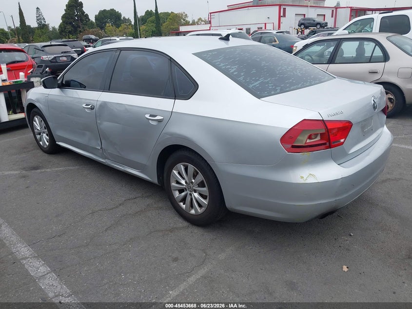 2015 Volkswagen Passat VIN 1VWAT7A31FC010831 IAAI salvage auction — NORMAL WEAR, Clear - Dealer Only (California), sold $300 on 2026-07-09 (photo 3)