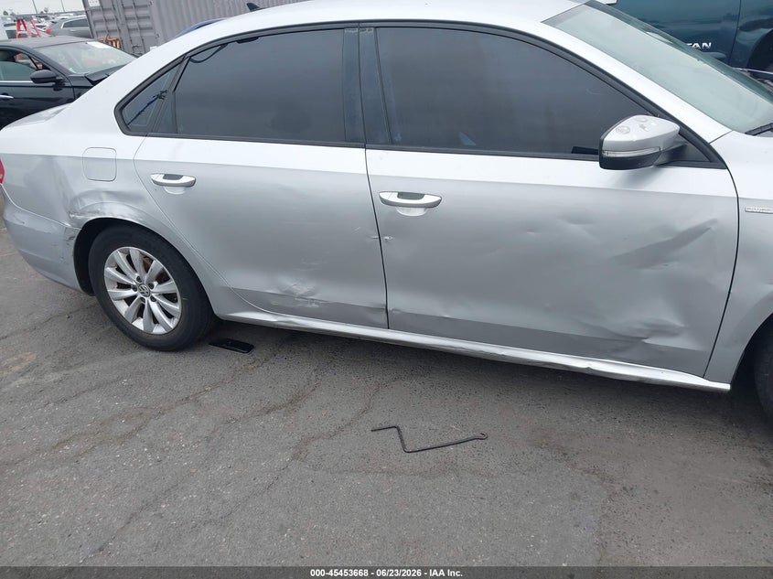 2015 Volkswagen Passat VIN 1VWAT7A31FC010831 IAAI salvage auction — NORMAL WEAR, Clear - Dealer Only (California), sold $300 on 2026-07-09 (photo 6)