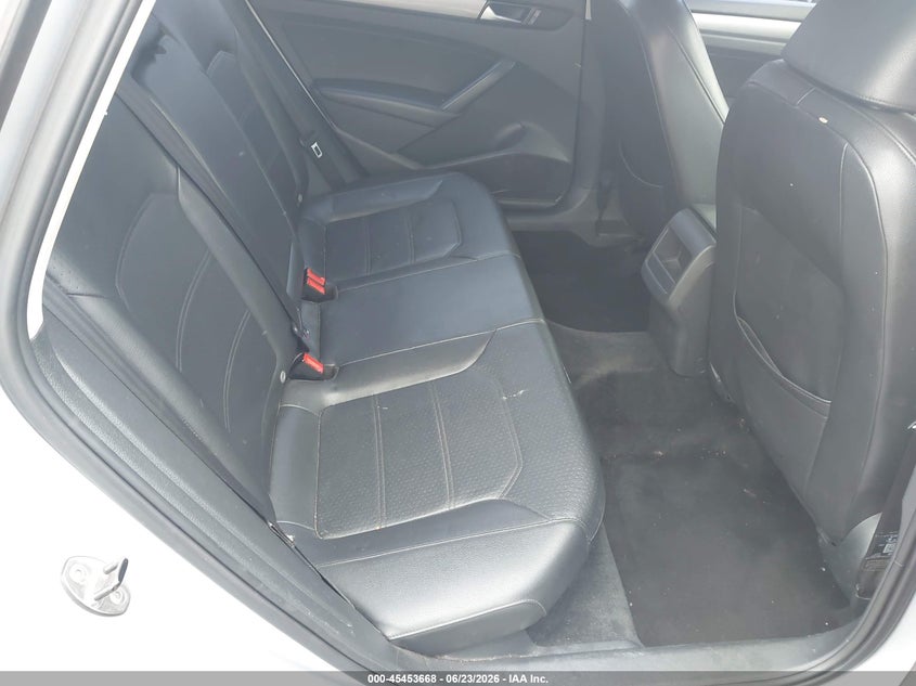 2015 Volkswagen Passat VIN 1VWAT7A31FC010831 IAAI salvage auction — NORMAL WEAR, Clear - Dealer Only (California), sold $300 on 2026-07-09 (photo 8)