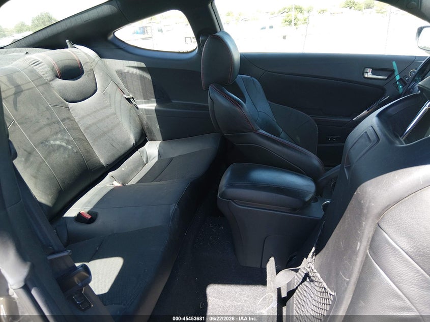2014 Hyundai Genesis VIN KMHHU6KJ2EU118028 IAAI salvage auction — NORMAL WEAR, Clear (New Mexico), sold $575 on 2026-07-20 (photo 8)