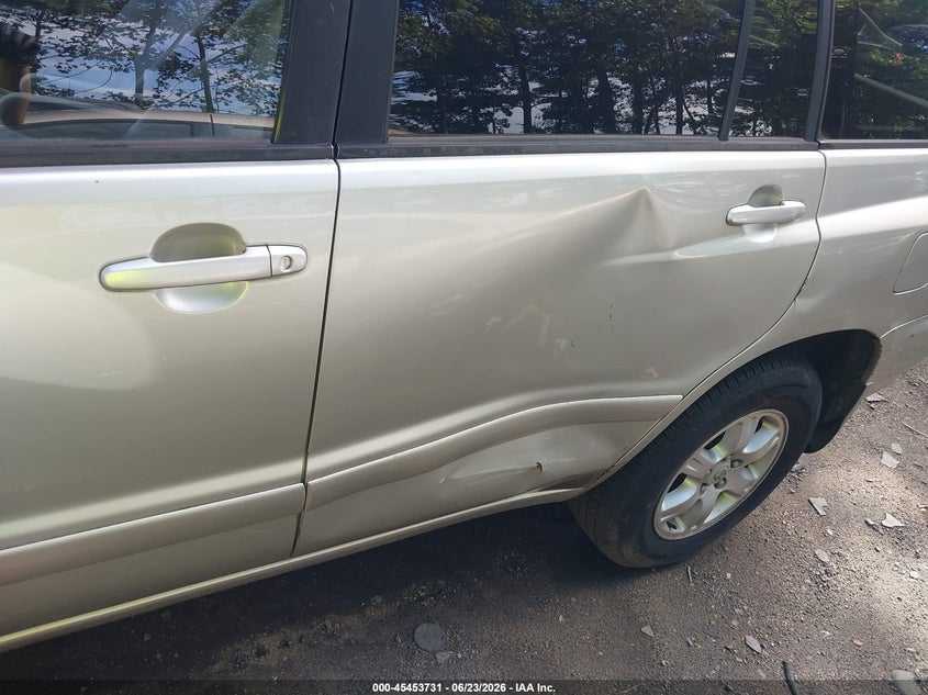 2003 Toyota Highlander VIN JTEHF21A130115243 IAAI salvage auction — NORMAL WEAR, Clear (Virginia), sold $475 on 2026-07-09 (photo 6)