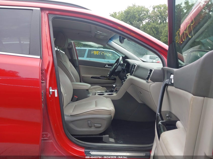2019 Kia Sportage VIN KNDPRCA61K7597887 IAAI salvage auction — LEFT FRONT, Salvage (Kansas), sold $2,800 on 2026-07-29 (photo 5)