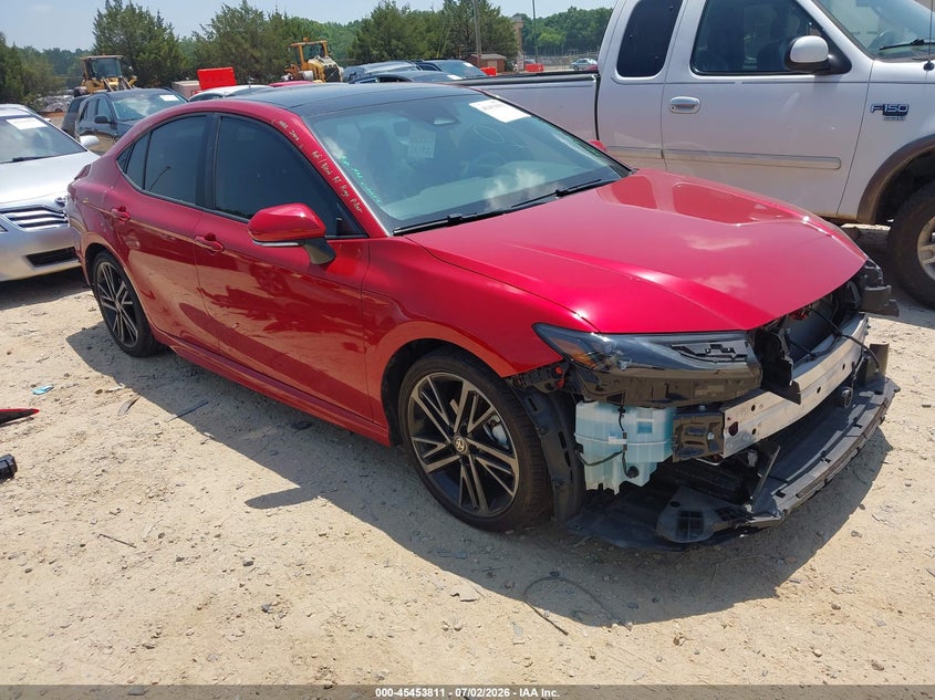 2025 Toyota Camry VIN 4T1DAACK6SU033108 IAAI salvage auction — FRONT & REAR, Salvage Title, sold $13,100 on 2026-07-31 (photo 1)