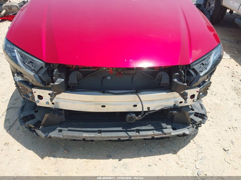 2025 Toyota Camry VIN 4T1DAACK6SU033108 IAAI salvage auction — FRONT & REAR, Salvage Title, sold $13,100 on 2026-07-31 (photo 6)