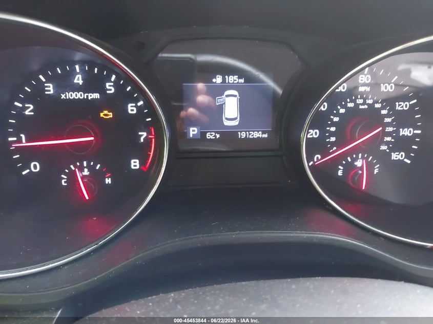 2020 Kia SEDONA VIN KNDMA5C1XL6608027 IAAI salvage auction — NORMAL WEAR, Clear (New York), sold $2,075 on 2026-07-28 (photo 7)