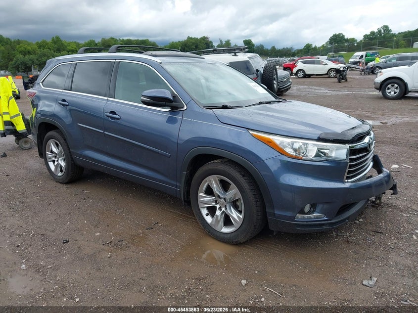 2015 Toyota Highlander VIN 5TDDKRFH2FS185168 IAAI salvage auction — LEFT FRONT, Salvage Title, sold $6,100 on 2026-07-22 (photo 1)