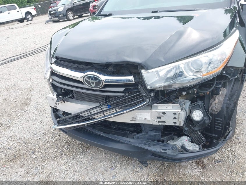 2016 Toyota Highlander VIN 5TDDKRFH3GS333992 IAAI salvage auction — FRONT END, Salvage (Ohio), sold $7,900 on 2026-07-08 (photo 6)