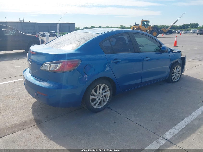 2012 Mazda 3 VIN JM1BL1UF1C1603963 IAAI salvage auction — RIGHT FRONT, Clear (Indiana), sold $325 on 2026-07-31 (photo 4)