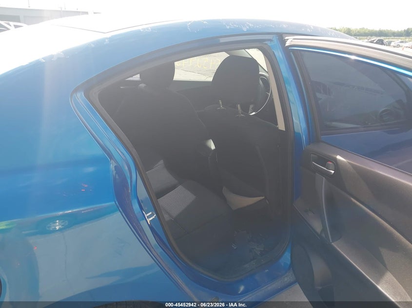 2012 Mazda 3 VIN JM1BL1UF1C1603963 IAAI salvage auction — RIGHT FRONT, Clear (Indiana), sold $325 on 2026-07-31 (photo 8)