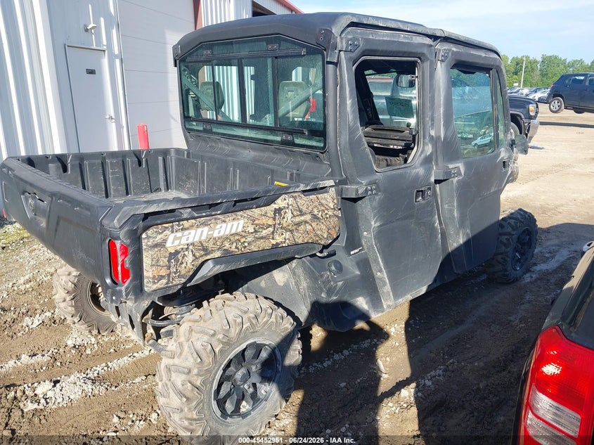 2019 Can-am/ brp Traxter VIN 3JBUSAP43KK000664 IAAI salvage auction — SIDE, Clear (Michigan), sold $5,200 on 2026-07-19 (photo 4)