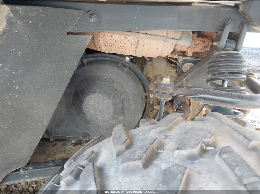 2019 Can-am/ brp Traxter VIN 3JBUSAP43KK000664 IAAI salvage auction — SIDE, Clear (Michigan), sold $5,200 on 2026-07-19 (photo 9)