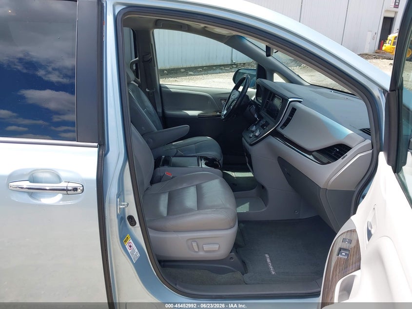 2015 Toyota Sienna VIN 5TDYK3DCXFS663746 IAAI salvage auction — NORMAL WEAR, Repossession Paperwork (Georgia), sold $2,200 on 2026-07-23 (photo 5)