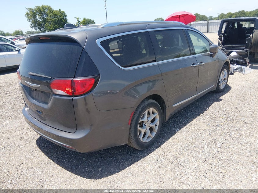 2018 Chrysler Pacifica VIN 2C4RC1BG2JR291977 IAAI salvage auction — SIDE, Salvage Title, sold $2,550 on 2026-07-24 (photo 4)