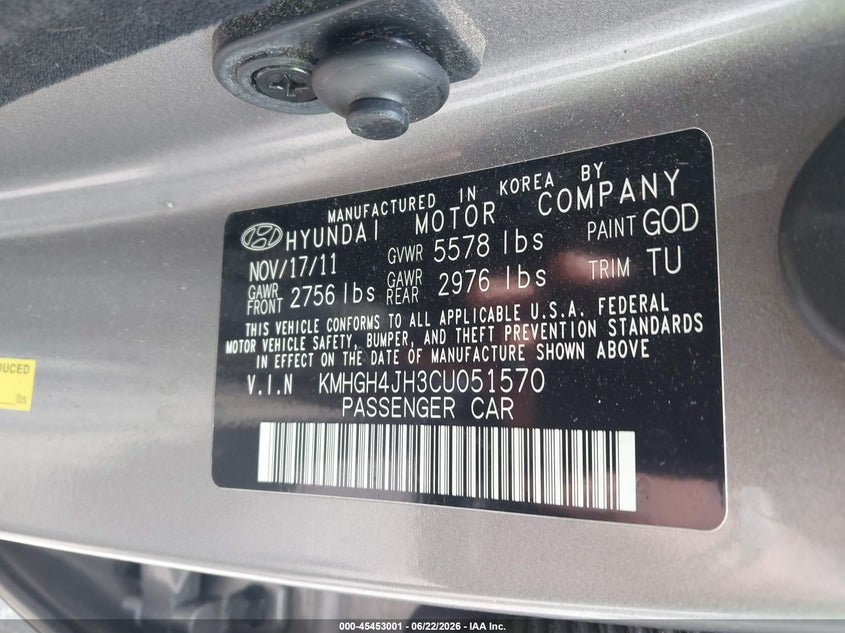 2012 Hyundai Equus VIN KMHGH4JH3CU051570 IAAI salvage auction — NORMAL WEAR, Clear (Georgia), sold $450 on 2026-07-22 (photo 9)