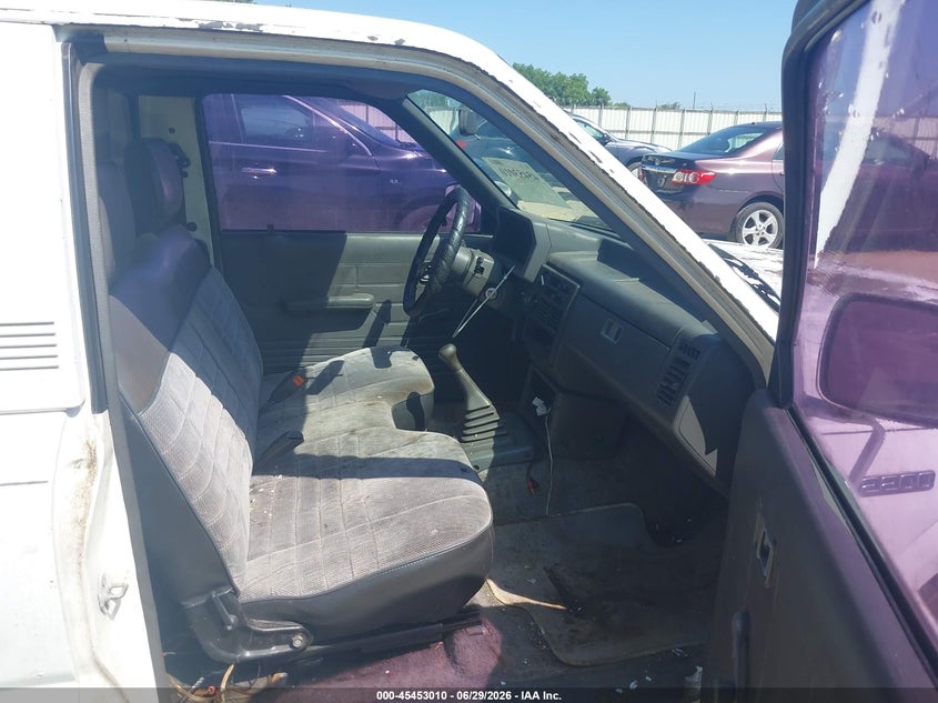 1991 Mazda B2200 VIN JM2UF1137M0132219 IAAI salvage auction — NORMAL WEAR, Clear (Georgia), sold $800 on 2026-07-09 (photo 5)
