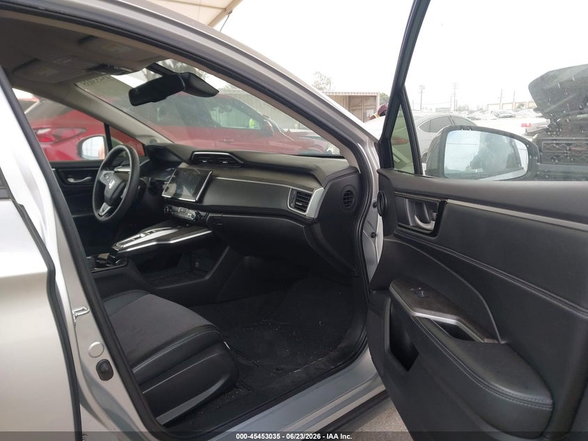 2018 Honda Clarity VIN JHMZC5F18JC020006 IAAI salvage auction — REAR END, Salvage Title, sold $2,850 on 2026-07-29 (photo 5)
