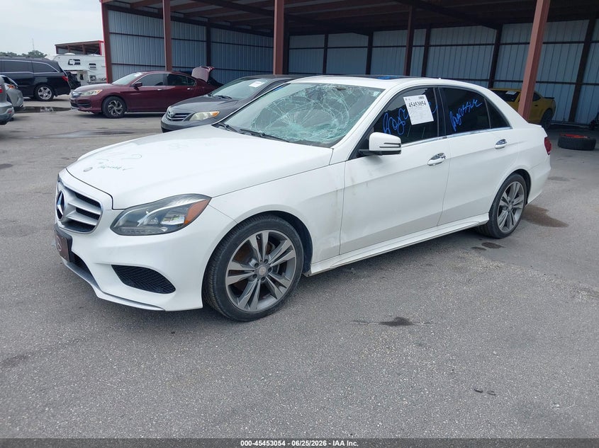 2014 Mercedes-benz E-klasse VIN WDDHF9HB0EA881592 IAAI salvage auction — RIGHT FRONT, Rebuildable (Florida), sold $3,275 on 2026-07-29 (photo 2)