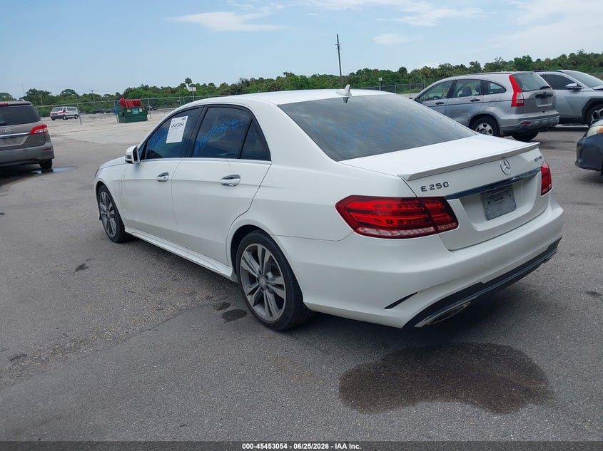 2014 Mercedes-benz E-klasse VIN WDDHF9HB0EA881592 IAAI salvage auction — RIGHT FRONT, Rebuildable (Florida), sold $3,275 on 2026-07-29 (photo 3)