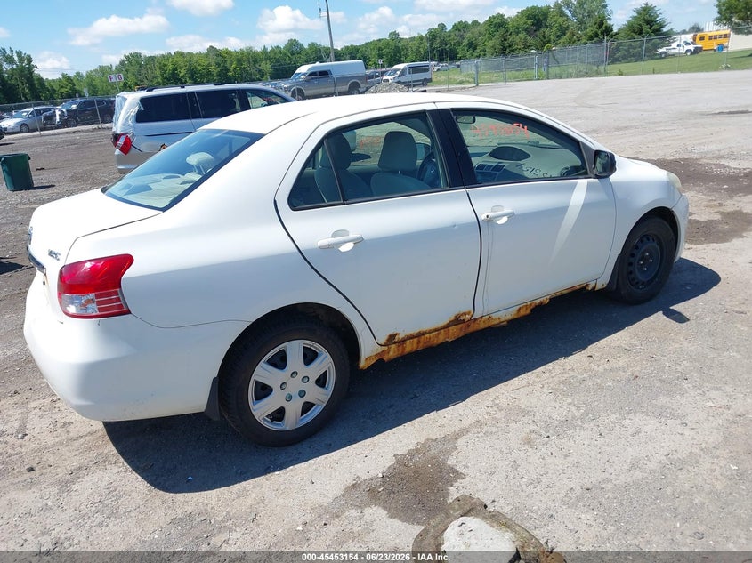 2009 Toyota Yaris VIN JTDBT903194046845 IAAI salvage auction — RIGHT SIDE, Clear (New York), sold $375 on 2026-07-14 (photo 4)