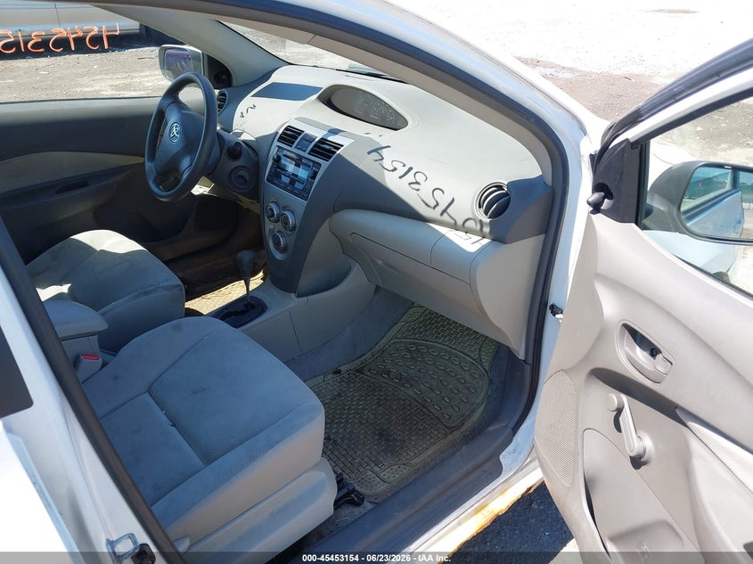 2009 Toyota Yaris VIN JTDBT903194046845 IAAI salvage auction — RIGHT SIDE, Clear (New York), sold $375 on 2026-07-14 (photo 5)